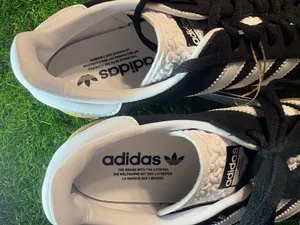 Adidas 8.5 women. Black and white. Triple stacks thumbnail 5