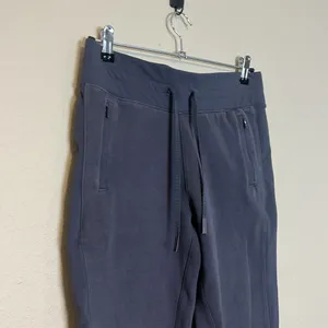 Lululemon get going jogger Dark Shadow Size 6‎ thumbnail 7