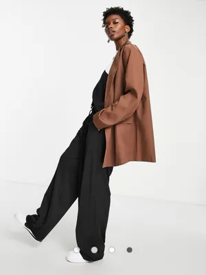 ASOS Heartbreak Brown Oversized Boyfriend Blazer thumbnail 2