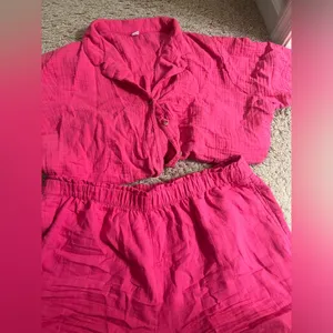 Old Navy Crinkle Gauze Button Up & Shorts Set in Polarized Pink - size XL thumbnail 4