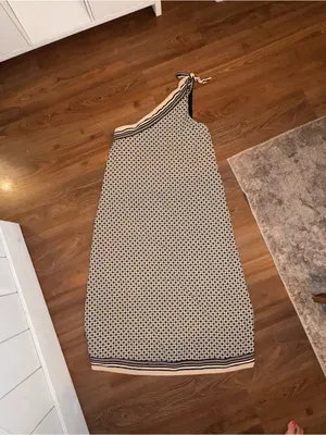 A&F One-Shoulder‎ Black and White Patterned Midi Dress thumbnail 2