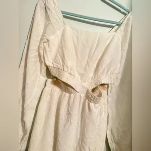 Cutout Sides White Dress Size L thumbnail 2