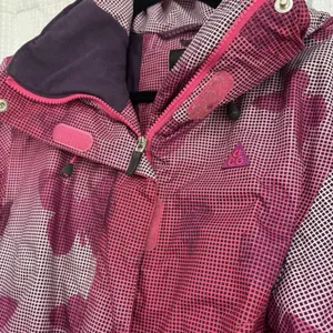 Nike ACG Jacket Womens Size Small Fit Storm Butterflies Ski Snowboarding thumbnail 2