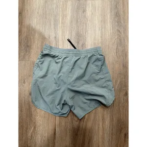 NIKE Women's Dri Fit 5" RUNNING SHORTS GRAY‎ SZ XS thumbnail 3