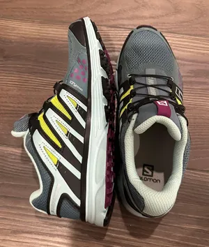 Salomon Tennis Shoes thumbnail 1