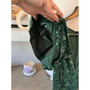 Faeriesty Green Sequin Mermaid‎ Dress with Side Slit Size XSmall thumbnail 6