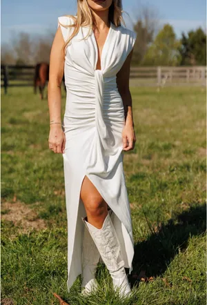 Lane 201 The Collected Love Gown thumbnail 2