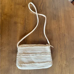 H&M Crochet Crossbody Beach Style Bag thumbnail 3