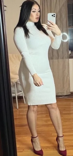 Stretchy white midi sweater dress Size L thumbnail 1