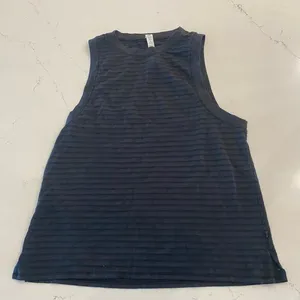 Lululemon‎ Black Tank Top Workout Shirt Size 6 thumbnail 1