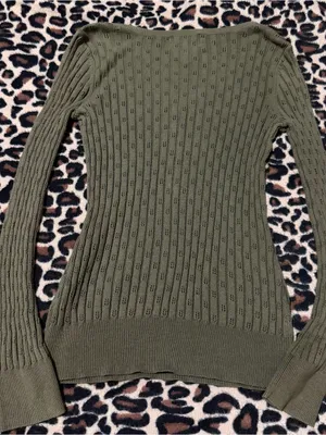 2000s vintage style dark forest green diamond like pattern long sleeve henley thumbnail 5