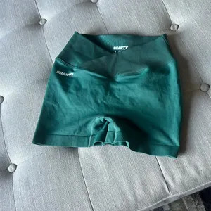 SWT Shawty V-SCRUNCH SEAMLESS SHORTS Size Small thumbnail 2