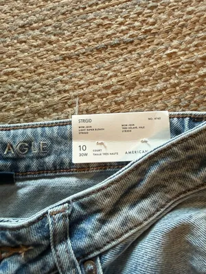 American Eagle Mom Jeans thumbnail 3