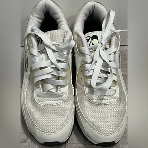 Nike Air Max 90 BRAND NEW!!! White Green Womens Sneakers Size 8 thumbnail 2