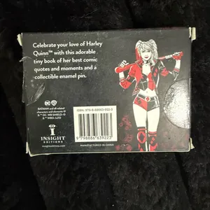 DC Comics: Harley Quinn Tiny Book and Pin Set. thumbnail 3