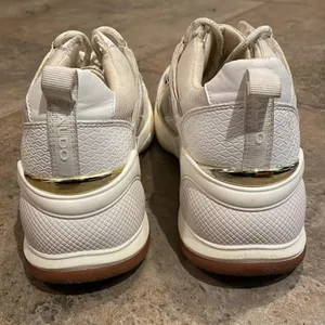 ALDO Gold White Vany Fashion Sneaker Shoes Womens 7.5 EU 38 Metallic Lace-up thumbnail 4