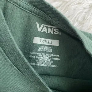 Green Vans Long Sleeve Sunburst Graphic Crop Top 100% Cotton thumbnail 5