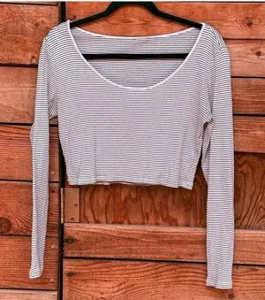 Striped Long Sleeve Cropped Top White Size M thumbnail 1