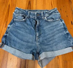 American eagle jean shorts thumbnail 1