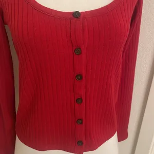 Madewell Women’s Ribbed‎ Cardigan Crop Tee in Scarlet thumbnail 2