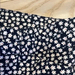Navy blue and White floral Patterned Pants gap size 4 thumbnail 3