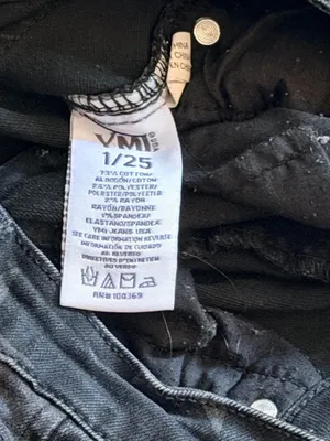 YMI Black Star Flare Jeans Size 1 thumbnail 4