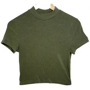 Abercrombie & Fitch Soft AF Rib Knit Green Mock Short Sleeve Crop Top Womens XS thumbnail 1