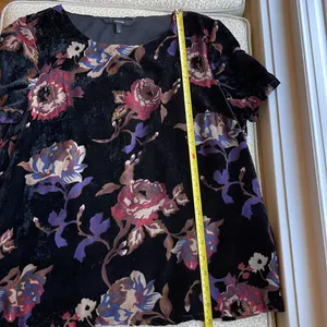 Vero Moda Velvet Floral Lined Dressy Top thumbnail 9