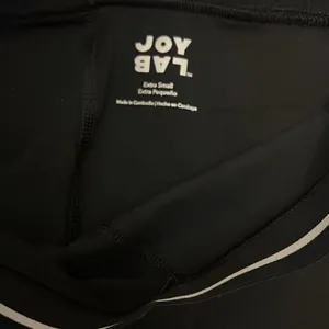 Joy Lab Set
Black and white thumbnail 3