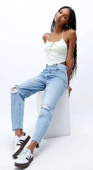 PacSun Light Blue Ultra High Waisted Slim Fit Mom Jeans Size 26 thumbnail 1