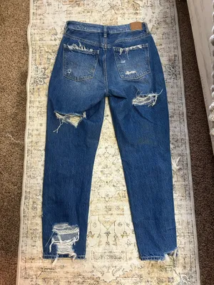 American Eagle Ripped Mom Jeans thumbnail 3