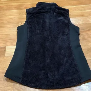 The north face women’s black fleece vest size medium. thumbnail 5