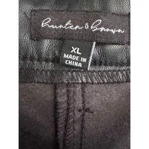 Title: Hunter & Brown Black Faux Leather Straight Leg Pants XL thumbnail 4