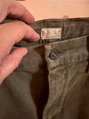 Mother High Waisted Looker Ankle Jeans Fray Jeans in Military Green First Move thumbnail 4