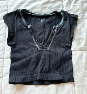 Urban Outfitters Top thumbnail 1