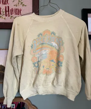 Yellow sweatshirt Size M thumbnail 1