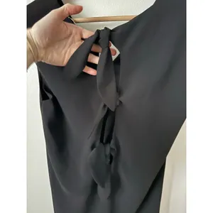 Alice + Olivia 2 Carita Bow Black Mini Dress thumbnail 7