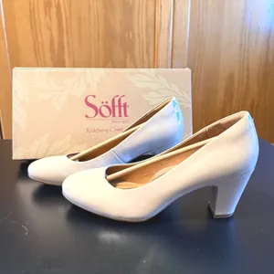 Sofft Lana Latte Patent Leather Pumps Womens 8M Cream Block Heel Dress Shoes thumbnail 3