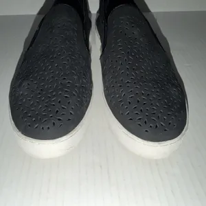 Vionic Shoes Womens 7.5 Black Leather Perforated Slip On Comfort Casual Sneakers thumbnail 7