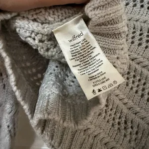 Aritzia WILFRED Gray Fayette Crochet open knit Crop merino‎ Wool Sweater size XS thumbnail 6