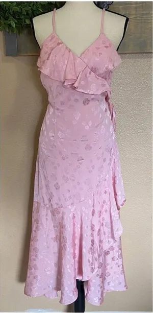 NWOT Lulus Exquisite Presence Blush Floral Jacquard High-Low Wrap Dress thumbnail 1