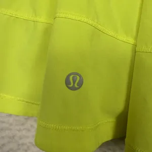 Lululemon Skirt Skort Womens 9 Neon Yellow Running‎ Athletic Tennis Pocket thumbnail 4