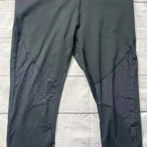 Aerie Cropped Black Leggings thumbnail 2