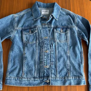 Old Navy Denim Jacket M Relaxed Classic Medium Wash Trucker Fall Layering Preppy thumbnail 5