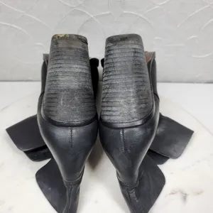 Vince‎ Camuto Helyn Ankle Boots Womens 8.5 Black Soft Leather Pull On Block Heel thumbnail 13