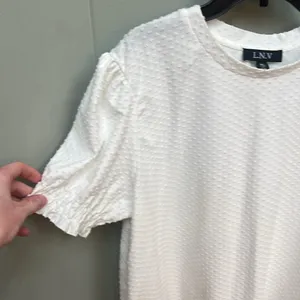 Women's White Textured Top Size XL thumbnail 3