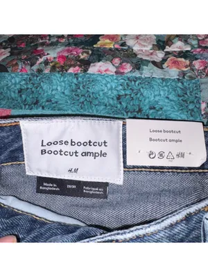 H&M NWT $59 Woman’s W28 L30 Loose Bootcut Blue Denim Jeans Size 28/30 thumbnail 5