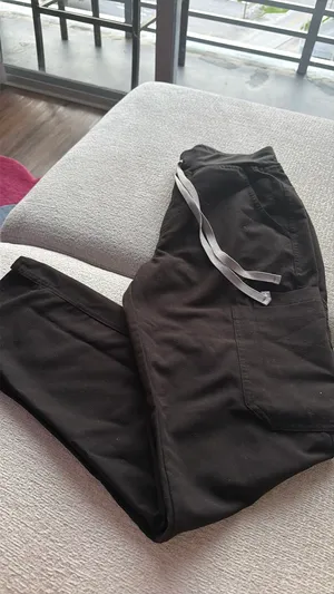 FIGS Scrub Pants thumbnail 2