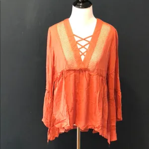 Coral Boho Crochet Lace Up V Neck Bell Sleeve Babydoll Hi Low Top Blouse Size S thumbnail 3