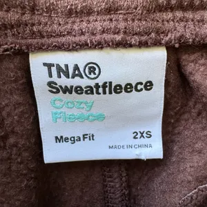 Aritzia TNA Cozy Fleece Boyfriend Trouser Sweatpants thumbnail 4
